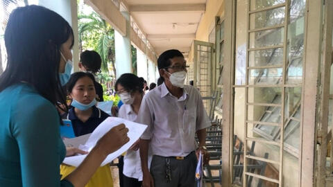 Thí sinh 58 tuổi ở TP.HCM lần thứ 3 dự thi tốt nghiệp THPT vì lý do đặc biệt