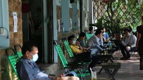 Chuyên gia khuyến cáo cách phòng tránh lay nhiễm Covid-19 khi đi ăn ở nhà hàng