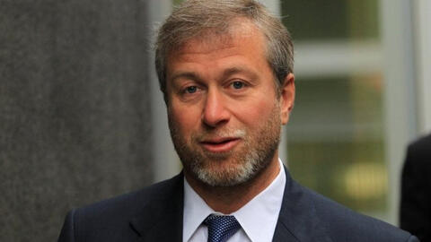Abramovich bán Chelsea lấy tiền ủng hộ người dân Ukraina