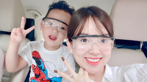 Con trai Ly Kute rất mê trò chơi này, chỉ tốn vài chục nghìn đồng mà mang lại nhiều lợi ích, giúp trẻ phát triển trí thông minh