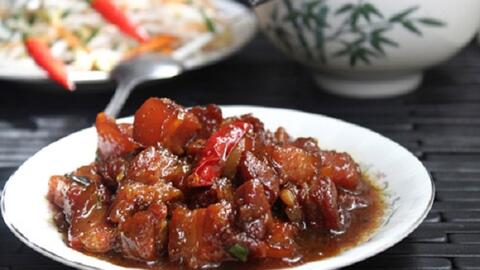 Cách làm mắm ruốc xào thịt ba rọi ngon đưa cơm