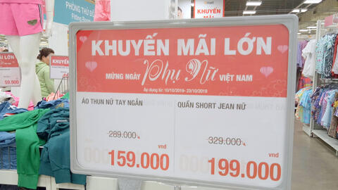 Siêu thị tràn ngập chương trình khuyến mãi ngày Phụ nữ Việt Nam 20/10