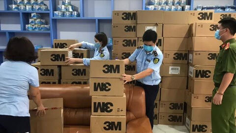 Thu giữ hơn 17.000 khẩu trang 3M nghi giả hàng Mỹ