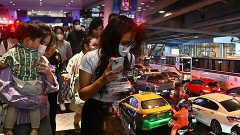 Chàng trai Việt ở Bangkok kể lại thời khắc xảy ra vụ xả súng ở Siam Paragon: "Giao thông tê liệt, người dân hoảng loạn"