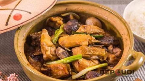 Món ngon mỗi ngày: Gà kho nấm