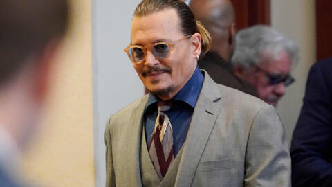 Nước hoa Dior cháy hàng vì Johnny Depp thắng kiện vợ cũ