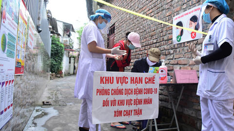 Lập chốt ở "xóm chạy thận" Bạch Mai