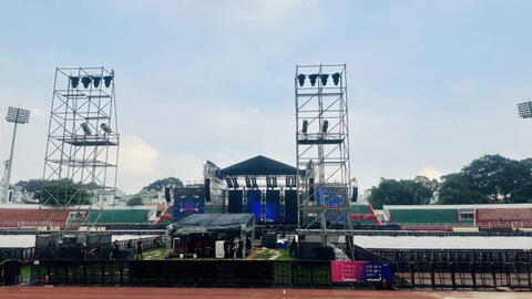 BTC show Westlife khắc phục thiếu sót cho D-2: Lều chắn tầm nhìn đã hạ xuống, khán đài dọn sạch sẽ