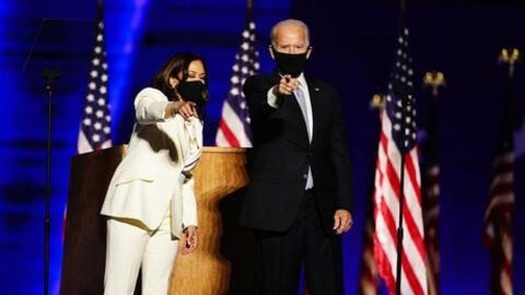 Ý nghĩa đằng sau bộ vest trắng của phó tổng thống Mỹ Kamala Harris