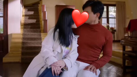 Cặp sao Việt khoe ảnh thân mật sau 12 năm bị đồn hẹn hò, nhìn loạt khoảnh khắc “dính như sam” mà netizen phấn khích