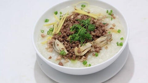 Món ngon mỗi ngày: Nấu cháo bồ câu bổ dưỡng cho bé