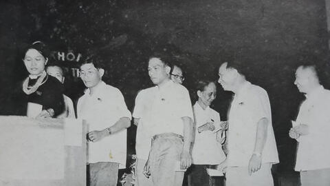 Hành trình vượt núi của những nữ đại biểu dân cử
