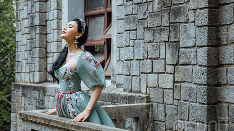 Nhật Huyền với "Nụ hôn đánh thức": Sự khác biệt từ Traditional Pop âm hưởng nhạc kịch