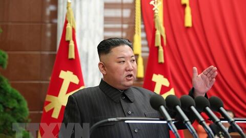 Ông Kim Jong-un chỉ ra sự cố nghiêm trọng trong cuộc chiến COVID-19