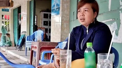Chị bán vé số từ chối làm tỉ phú, làm điều khiến người đời bất ngờ