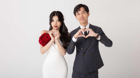 Lộ diện ảnh cưới chưa công bố của Văn Tùng - Mai Dora, chú rể khiến dân tình hoang mang vì lỡ miệng gọi cô dâu là "vợ bé"