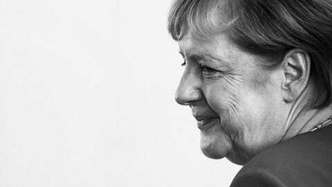 Nữ thủ tướng Angela Merkel, sức mạnh từ sự bị coi thường