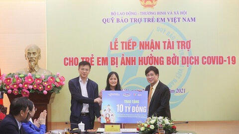 Vinamilk ủng hộ 10 tỷ đồng và 1 triệu ly sữa cho trẻ em bị ảnh hưởng bởi dịch COVID-19