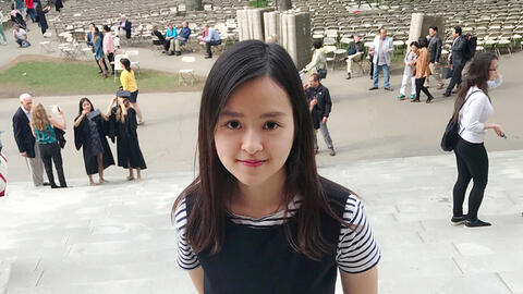 Du học sinh Việt góp công vào việc đòi công lý cho sinh viên quốc tế trước luật hạn chế visa
