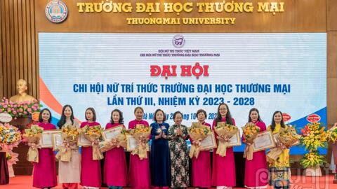 Đại hội Chi hội Nữ trí thức trường Đại học Thương mại lần thứ III