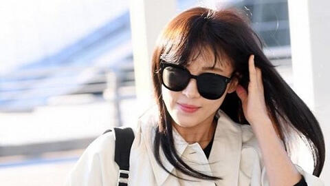 Ha Ji Won gây ngỡ ngàng vì vẻ quý phái sang trọng trên đường sang Việt Nam