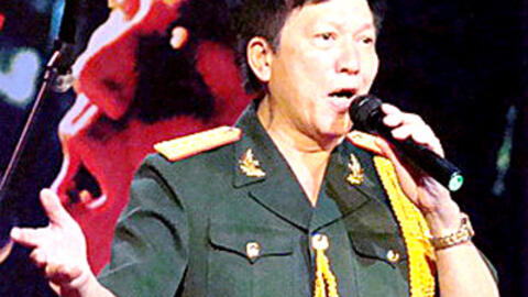 NSƯT Dương Minh Đức: Từ người kỹ sư có kỷ luật thép tới giọng nam cao đẳng cấp của mái trường Quân đội
