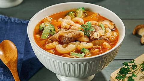 Món ngon mỗi ngày: Nui nấu bò cay