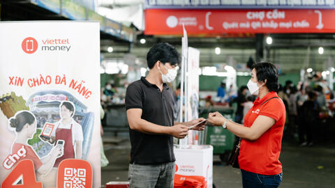 "Không có lý do gì để mình phải sử dụng tiền mặt"