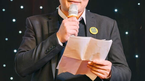 "Ngày ấy tiếng Anh là đủ, bây giờ chỉ tiếng Anh thôi vẫn "chết" - Quan điểm đáng suy ngẫm từ thầy giáo