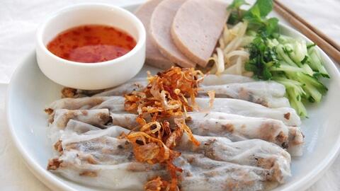 Cách làm món bánh cuốn thơm ngon bằng chảo