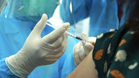 Một nữ điều dưỡng bị sốc phản vệ, Đà Nẵng niêm phong lô vaccine