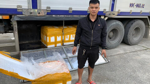 Thanh Hóa: Cuối năm nhiều vụ vận chuyển trái phép pháo, thực phẩm bẩn bị bắt giữ