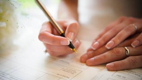 Con riêng của vợ và con riêng của chồng kết hôn, pháp luật có công nhận?