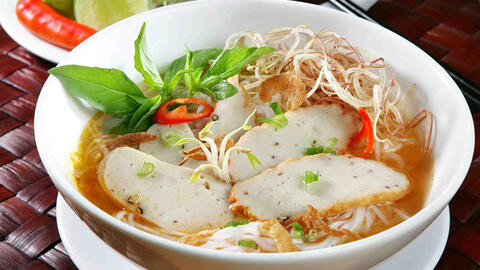 Cách làm bánh canh chả cá đậm đà thơm ngon