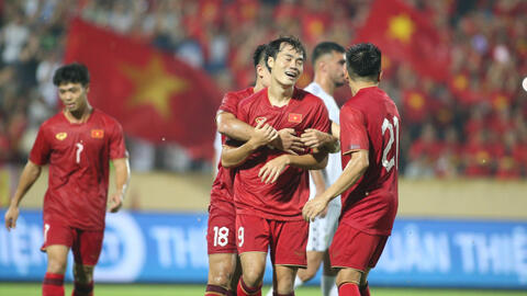 Trở lại V.League, Văn Toàn nhận mức lương cao ngỡ ngàng tại CLB Nam Định?
