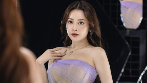 Chi Pu kết hợp 1 "chị đẹp" ra MV mới: người khen giọng hát có cải thiện, người vẫn chê nghe ngang phè