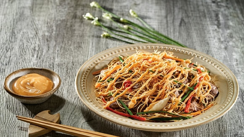 Món ngon mỗi ngày: Bún gạo xào mayo