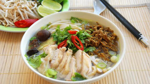 Bún ngan măng khô: Món ăn không thể thiếu khi đến Hà Nội
