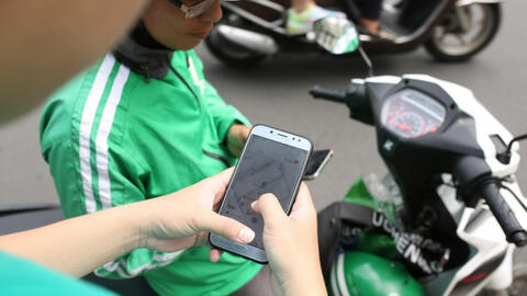 Thu nhập của tài xế Grab, Be... sẽ bị giảm 9,1% từ hôm nay