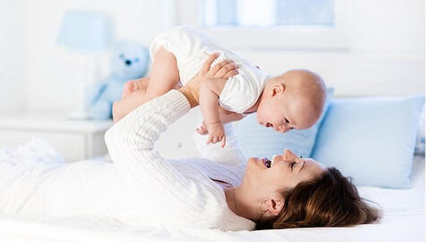 Phụ nữ kết hôn, sinh con ở độ tuổi từ 40 ngày càng nhiều