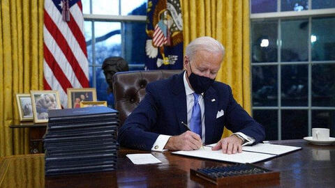 Tổng thống Biden hủy bỏ lệnh cấm đối với TikTok và WeChat