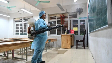 Trường THPT Nguyễn Du (quận 10) cho học sinh nghỉ học do có phụ huynh là F2
