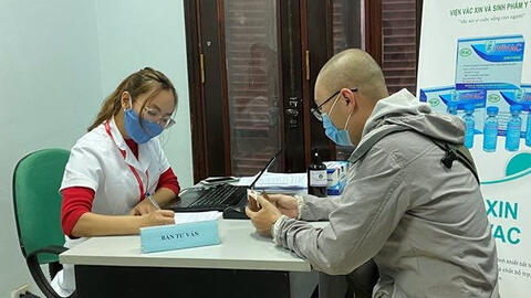 Thiếu tình nguyện viên 40-59 tuổi cho đợt thử nghiệm vaccine thứ 2