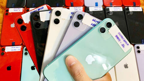 iPhone xách tay bị người mua quay lưng vì giá cao ngang bằng chính hãng