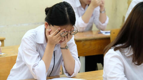 "Áp lực của các kỳ thi hiện nay không quá lớn để phải giảm tải, thực tế áp lực đến từ cha mẹ"