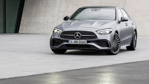 Mercedes-Benz ra mắt C-Class 2022 như 'tiểu' S-Class đè bẹp 3-Series, A4