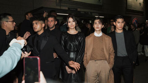 [Độc Quyền] Anh Tú bùng nổ visual thu hút mọi ống kinh báo giới tại show diễn Boss trong khuôn khổ Milan Fashion Week