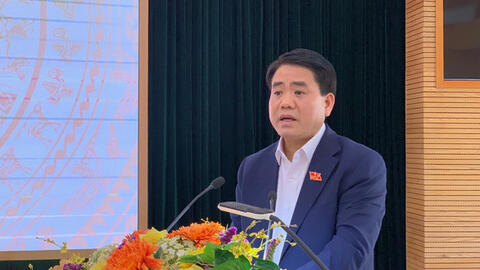 Chủ tịch UBND TP Hà Nội trả lời đến 2022 sẽ xử lý được vấn đề nước thải sông Tô Lịch