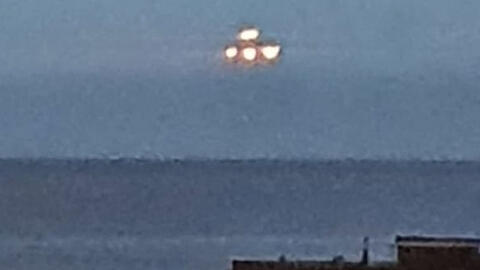 Phát hiện UFO lơ lửng trên bầu trời Anh