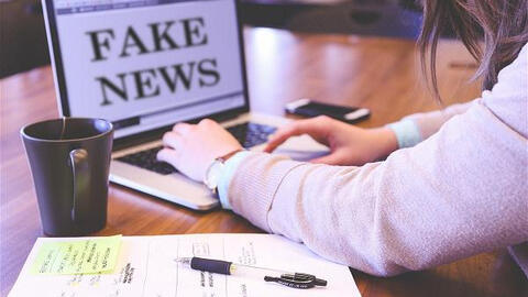 Facebook sẽ gửi cảnh báo đến người dùng các tin giả về dịch bệnh